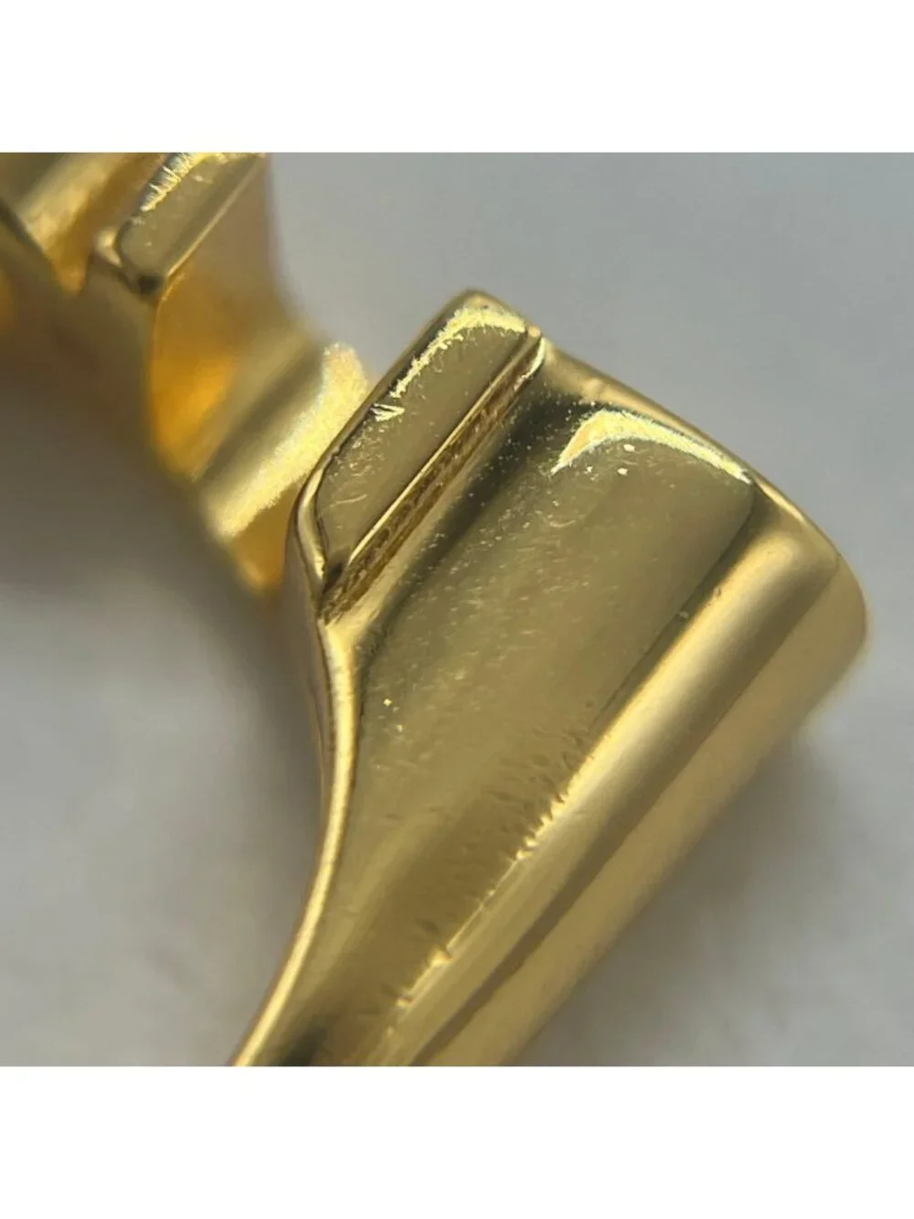 Gucci No 16: Logo Ring M Gold